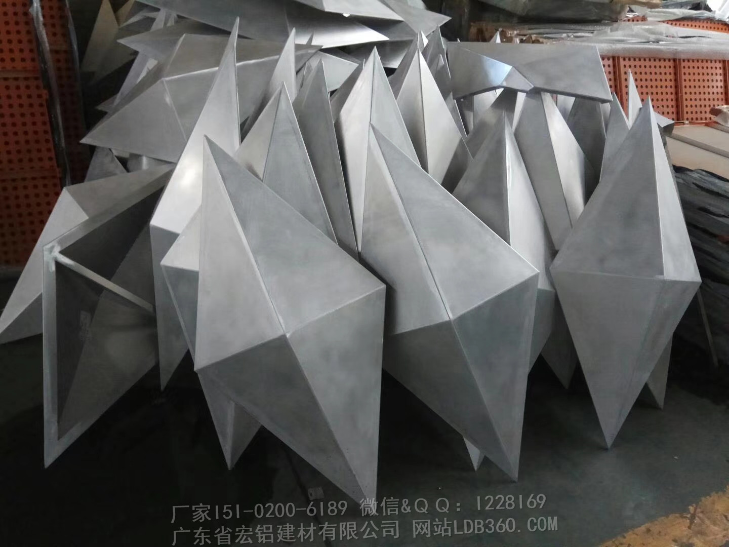 Aluminum pictures